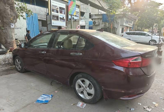 https://images10.gaadi.com/usedcar_image/4458216/original/a38a56d6-8238-4110-aee0-47d631fe9884.?imwidth=6402
