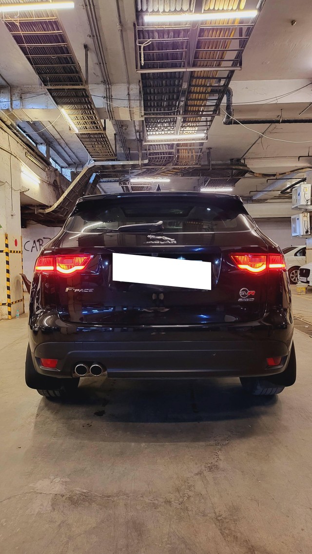 Second-hand 2017 Jaguar F-Pace Prestige 2.0 AWD for sale in Mumbai-4