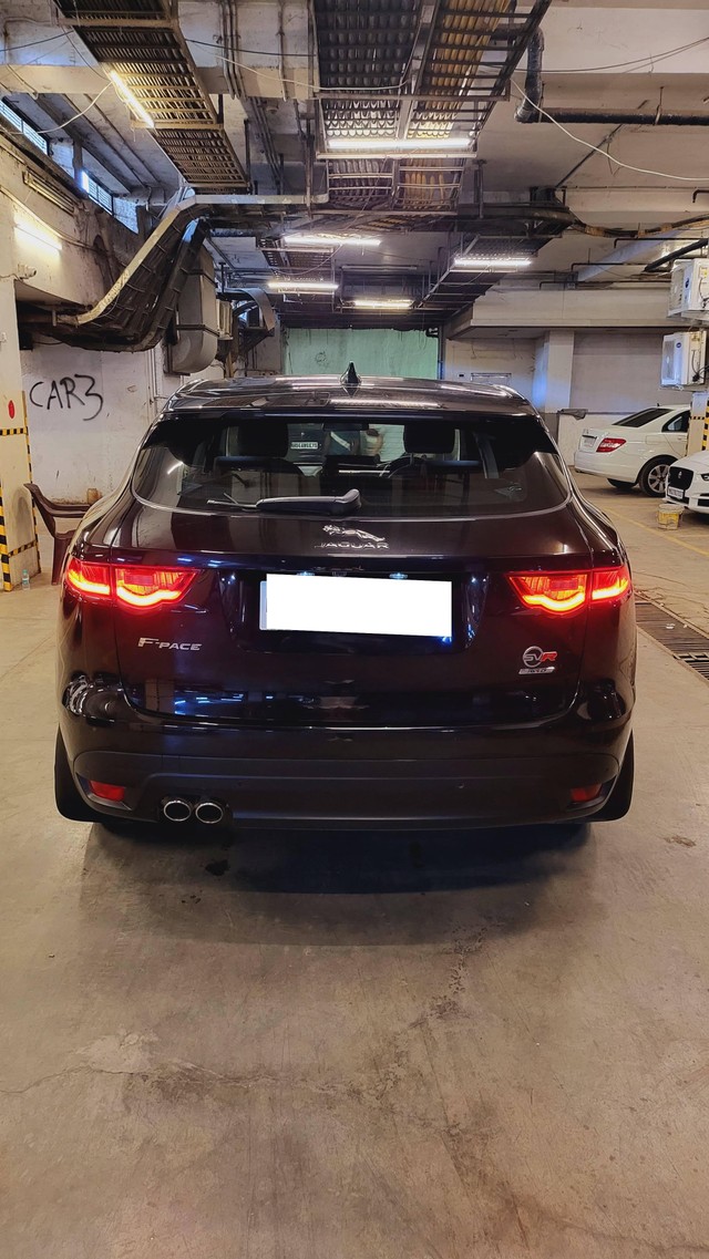 Second-hand 2017 Jaguar F-Pace Prestige 2.0 AWD for sale in Mumbai-12