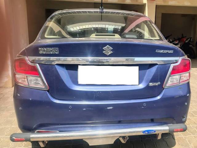 https://images10.gaadi.com/usedcar_image/4458973/original/processed_0bec9cf6-af13-4d4e-b009-306f8d8ae715.jpg?imwidth=6402