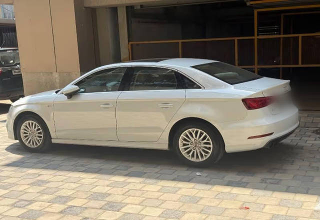 https://images10.gaadi.com/usedcar_image/4459067/original/707aad0f-8186-4e24-8296-196c4186ca25.?imwidth=6400