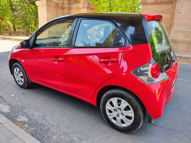 Second-hand 2012 Honda Brio S MT for sale in Jodhpur-6