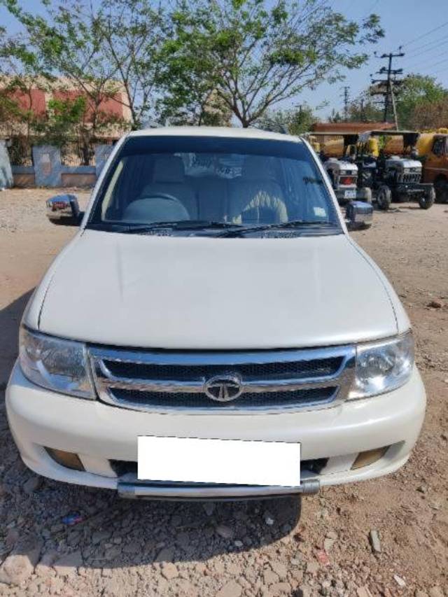 https://images10.gaadi.com/usedcar_image/4459213/original/processed_551ea9cd-8f98-4874-a8c5-00bca96f1945.jpg?imwidth=6400