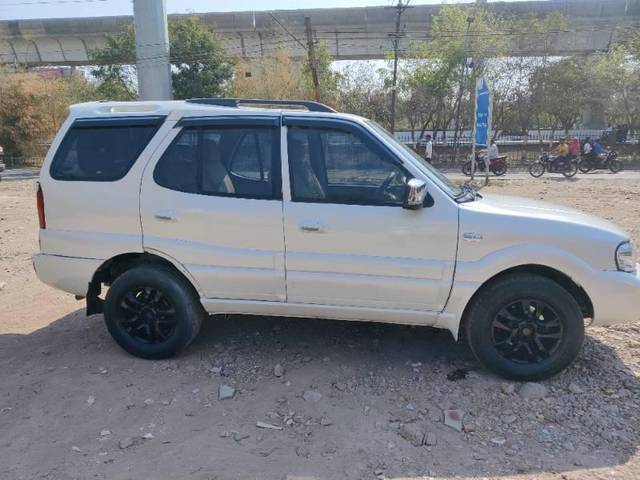 https://images10.gaadi.com/usedcar_image/4459213/original/processed_66e4d54e-a634-4374-8ced-41dbf177473b.jpg?imwidth=6401