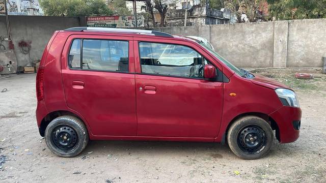 https://images10.gaadi.com/usedcar_image/4459297/original/processed_684b5345-2897-4ee0-bf0e-1682d5bce846.jpg?imwidth=6400
