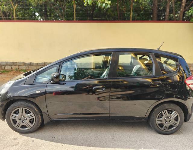 https://images10.gaadi.com/usedcar_image/4459347/original/9082c40db1d628ab1f3574b90b8a66ea.jpg?imwidth=6402