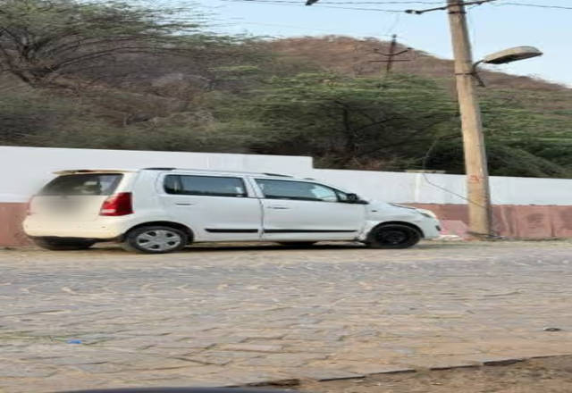 https://images10.gaadi.com/usedcar_image/4459525/original/b723513a-e2b7-421a-a543-46d3de1eb24f.?imwidth=6400