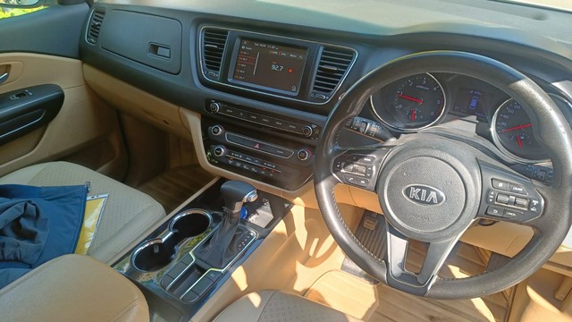 Second-hand 2021 Kia Carnival Premium for sale in Gurgaon-8