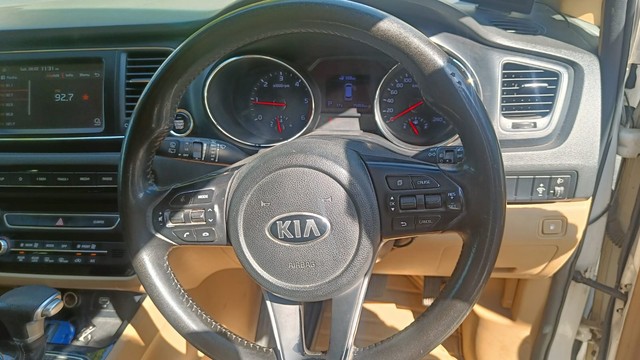 Second-hand 2021 Kia Carnival Premium for sale in Gurgaon-6