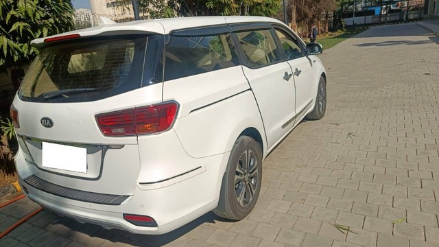 Second-hand 2021 Kia Carnival Premium for sale in Gurgaon-5