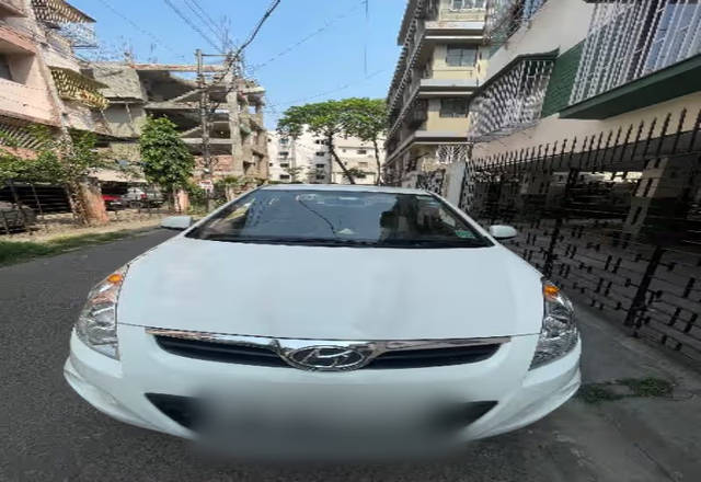 https://images10.gaadi.com/usedcar_image/4459912/original/15ffd316-e5c9-4539-b5b9-d03f963fe2d0.?imwidth=6400