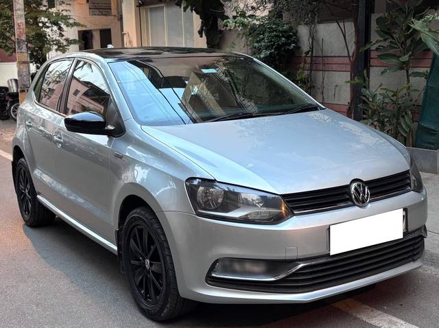 https://images10.gaadi.com/usedcar_image/4460306/original/processed_10b8ffcf0f97c5dbe1144b35bb16643f.jpg?imwidth=6400