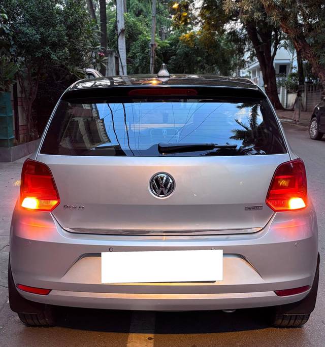 https://images10.gaadi.com/usedcar_image/4460306/original/processed_7f616825b0d1f5c611e89ea1664789a6.jpg?imwidth=6402