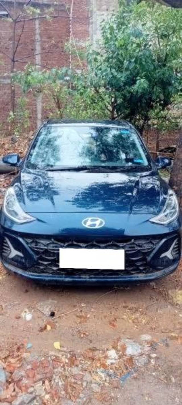 https://images10.gaadi.com/usedcar_image/4460463/original/processed_560bbd76-1a9c-4f68-8c5b-a6d126f06c72.jpeg?imwidth=6400