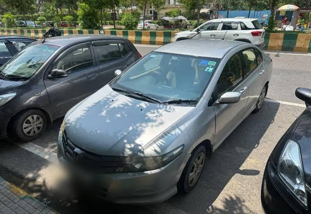 https://images10.gaadi.com/usedcar_image/4460787/original/5675bd54-55e0-49fa-8fbb-9c68a78b2d23.?imwidth=6401