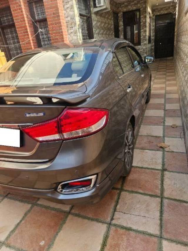 https://images10.gaadi.com/usedcar_image/4461053/original/processed_1bc7eb70-7d88-46cb-9054-87e51ebf915f.jpg?imwidth=6401