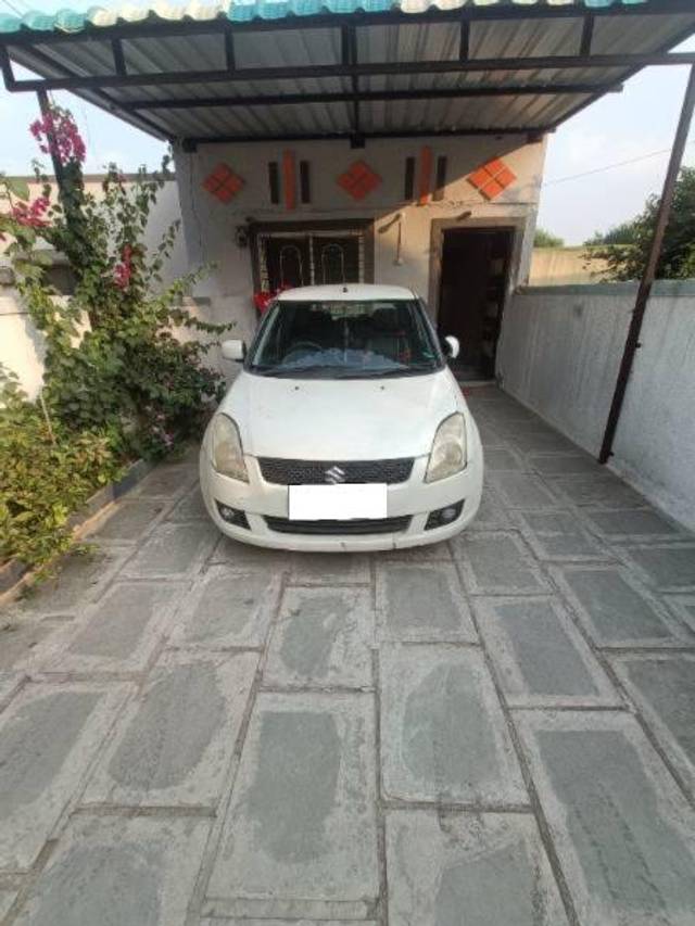 https://images10.gaadi.com/usedcar_image/4461079/original/processed_ab3fcaeb-355c-4c35-b141-1ff4d3fd2257.jpg?imwidth=6401