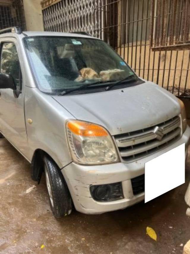 https://images10.gaadi.com/usedcar_image/4461144/original/processed_5079d704-397d-4eaa-bc02-8970d66576a2.jpeg?imwidth=6402