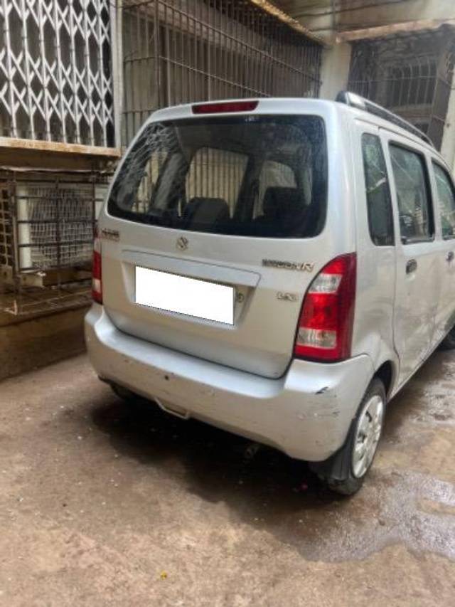https://images10.gaadi.com/usedcar_image/4461144/original/processed_e87e0c26-942a-41d4-a53e-d9051be4d33e.jpeg?imwidth=6401