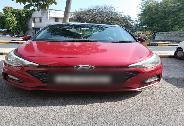 https://images10.gaadi.com/usedcar_image/4461168/original/da5c6ee4-c2f8-4de3-9c6f-87cbddbde944.?imwidth=6400