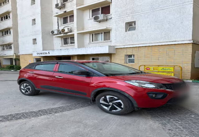 https://images10.gaadi.com/usedcar_image/4461234/original/a7820858-960b-4fd1-8f43-c38a7847c5ce.?imwidth=6400
