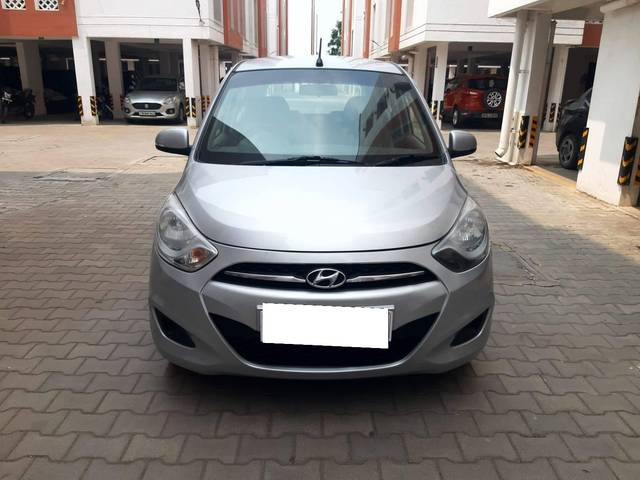 https://images10.gaadi.com/usedcar_image/4461313/original/processed_087199133bf32723b75ca8c403042aab.jpg?imwidth=6400