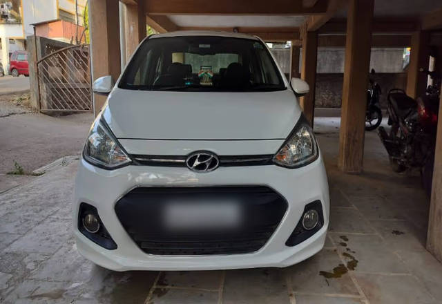 https://images10.gaadi.com/usedcar_image/4461420/original/5c0dbcd1-3e32-4b52-9c7c-fd9711f8d73c.?imwidth=6400