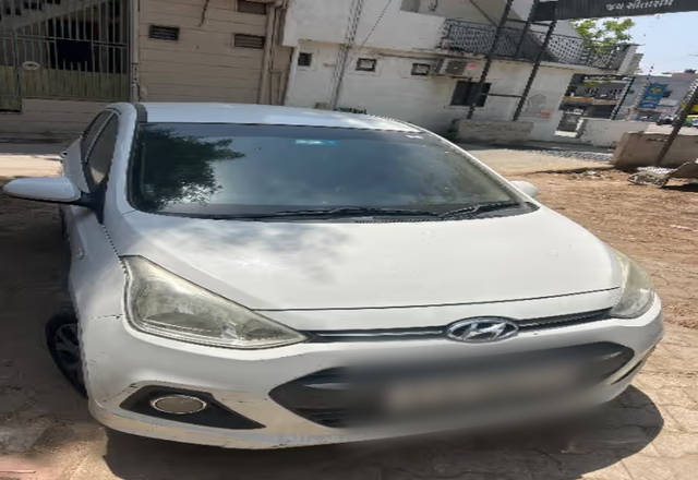 https://images10.gaadi.com/usedcar_image/4461524/original/71a732a1-07a0-4bb8-bbe2-b893d57f960e.?imwidth=6400