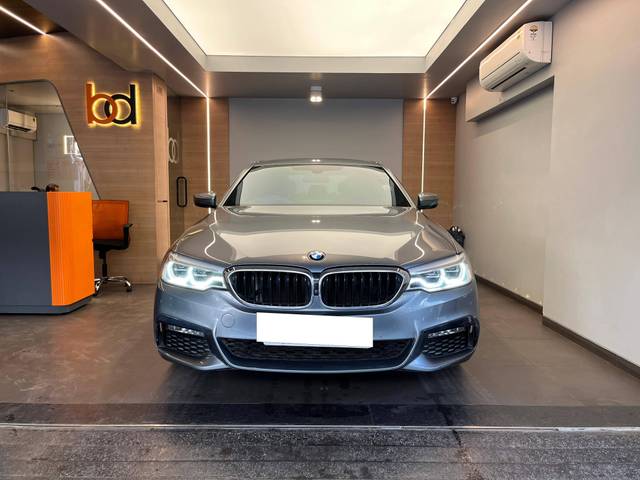 https://images10.gaadi.com/usedcar_image/4461691/original/processed_26db3764cc53b6b14360c3463f8a0891.jpeg?imwidth=6400