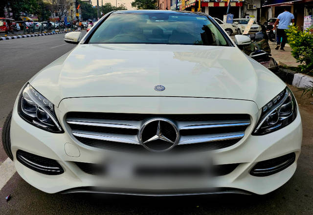 https://images10.gaadi.com/usedcar_image/4461901/original/a67a356d-9569-46ea-92ae-286098e14251.?imwidth=6400