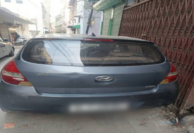https://images10.gaadi.com/usedcar_image/4461913/original/ab298933-94d6-4e4e-a7e2-13a21ea1a21a.?imwidth=6401