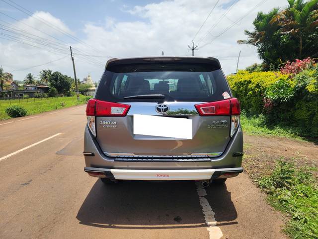 https://images10.gaadi.com/usedcar_image/4461925/original/processed_a7e8bc11542f599153fa1904d194782e.jpg?imwidth=6402