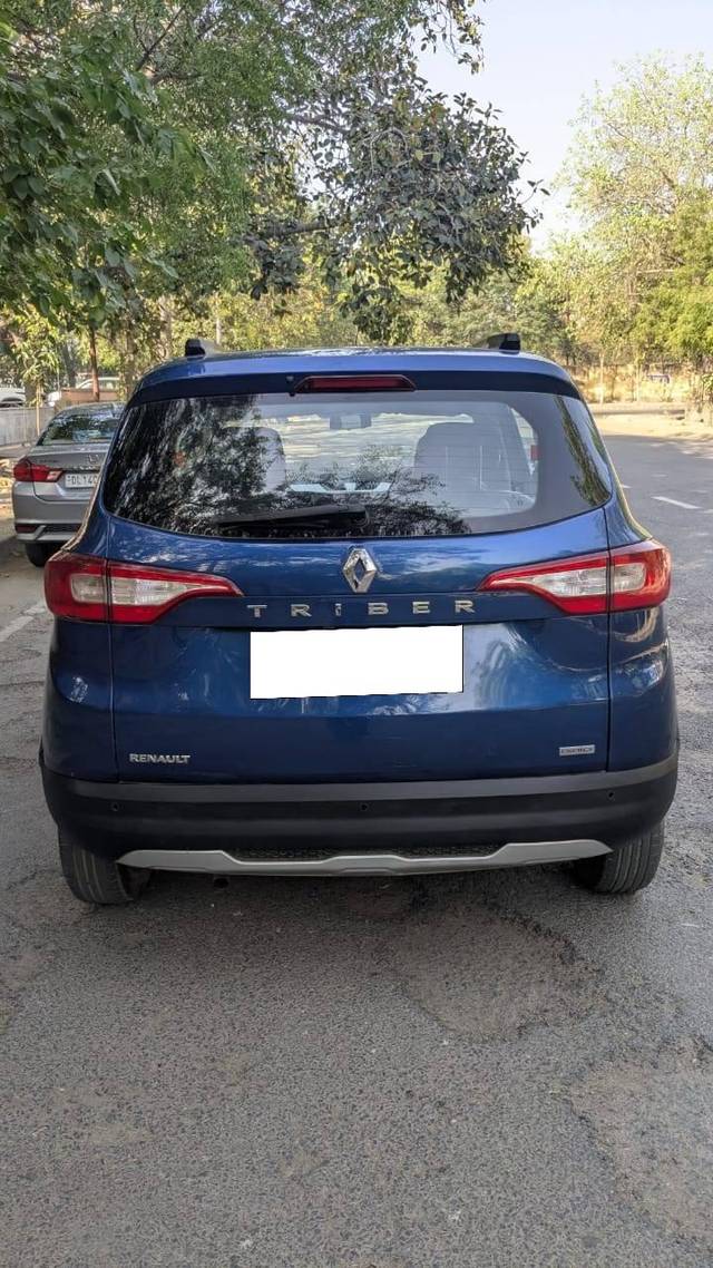 https://images10.gaadi.com/usedcar_image/4462043/original/processed_b57e2b5b05f411290d1d647346b9bd24.jpg?imwidth=6402