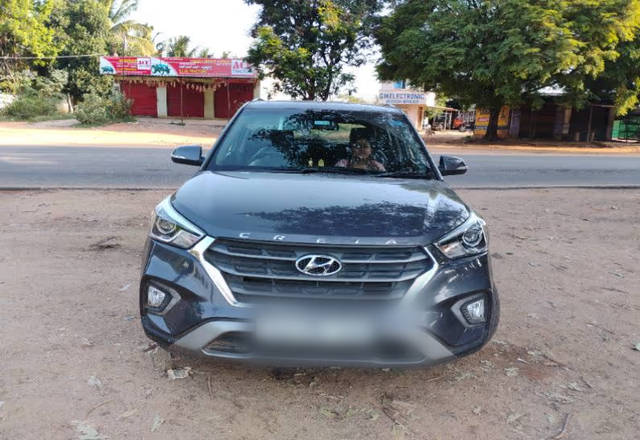 https://images10.gaadi.com/usedcar_image/4462078/original/2ee04411-ad11-4b0f-923d-fbefb77bf51d.?imwidth=6400