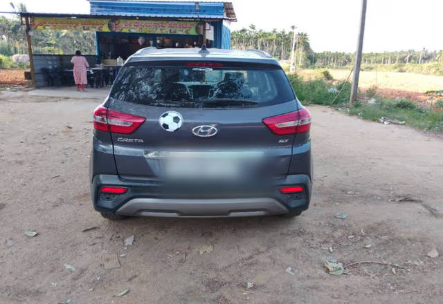 https://images10.gaadi.com/usedcar_image/4462078/original/81421b88-bbfc-4ad1-b2b7-81f98e49a13f.?imwidth=6401