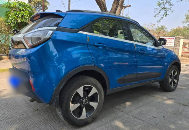 https://images10.gaadi.com/usedcar_image/4462085/original/f31d284a-c316-4266-b82f-cac4c06981da.?imwidth=6402