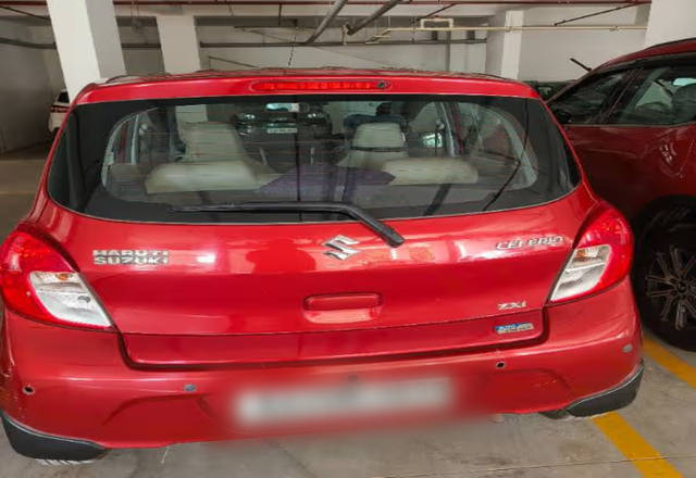 https://images10.gaadi.com/usedcar_image/4462563/original/d1fbafdf-145f-4554-832f-5b86b6bfec29.?imwidth=6402