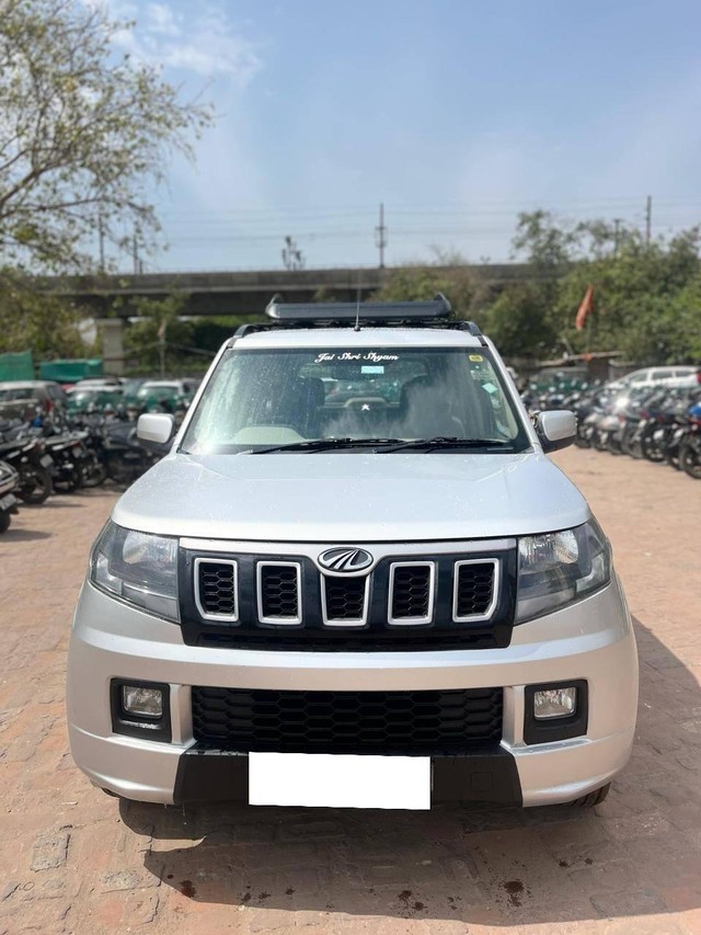 Second-hand 2019 Mahindra TUV 300 T6 Plus BSIV for sale in New Delhi-5