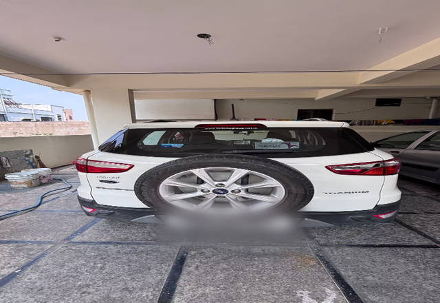https://images10.gaadi.com/usedcar_image/4462809/original/4e763d32-2800-42ad-b642-ef6b8b6581d1.?imwidth=6400