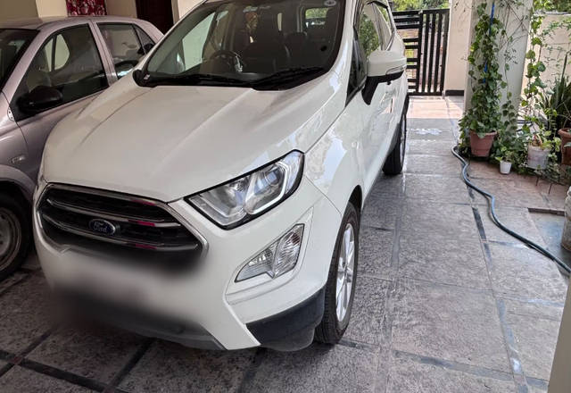 https://images10.gaadi.com/usedcar_image/4462809/original/f3157bd0-e376-4661-9d23-59ed5d1a4545.?imwidth=6401