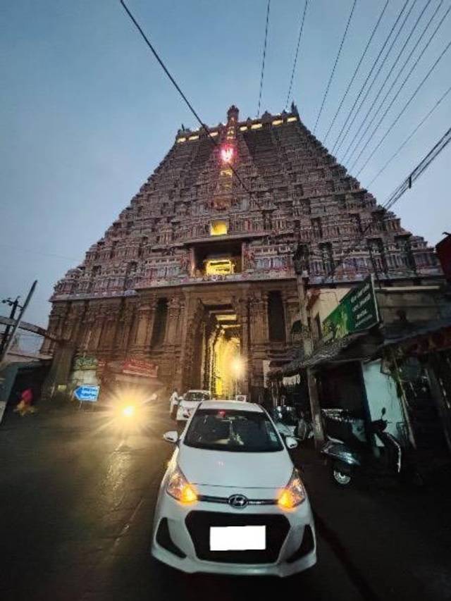 https://images10.gaadi.com/usedcar_image/4462987/original/processed_944354f2-0b92-48da-a9b6-50e108b70c7a.jpeg?imwidth=6400
