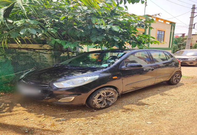 https://images10.gaadi.com/usedcar_image/4463192/original/865a9d84-db6c-4e5d-b9df-1a698825cf7c.?imwidth=6400