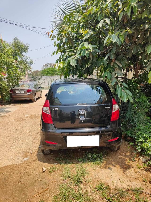 https://images10.gaadi.com/usedcar_image/4463192/original/processed_5d346d9b-64fc-4562-8103-159645ad4521.jpg?imwidth=6401