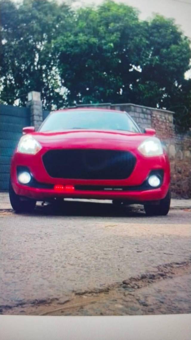 https://images10.gaadi.com/usedcar_image/4463370/original/processed_c36c6f3a-b467-4cbd-98cf-927adbc9c49a.jpg?imwidth=6401