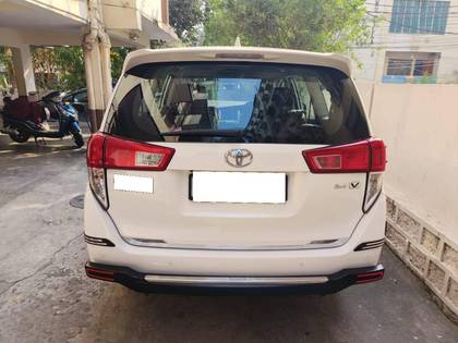 Toyota Innova Crysta 2.7 VX 7 STR Toyota Innova Crysta 2.7 VX 7 STR