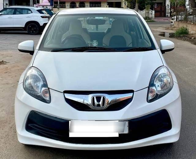 https://images10.gaadi.com/usedcar_image/4463586/original/processed_processed_e896cb9c-edb6-4515-a14a-82831eecce6c.jpeg?imwidth=6400