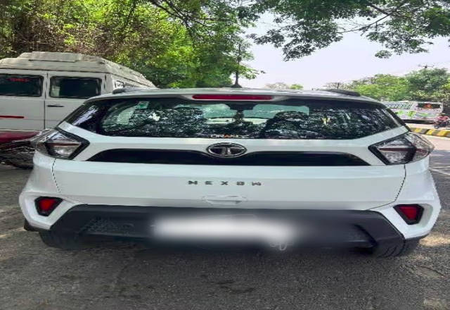https://images10.gaadi.com/usedcar_image/4463797/original/b5d46785-23d8-4e25-b48d-5bb21b9aaca9.?imwidth=6401