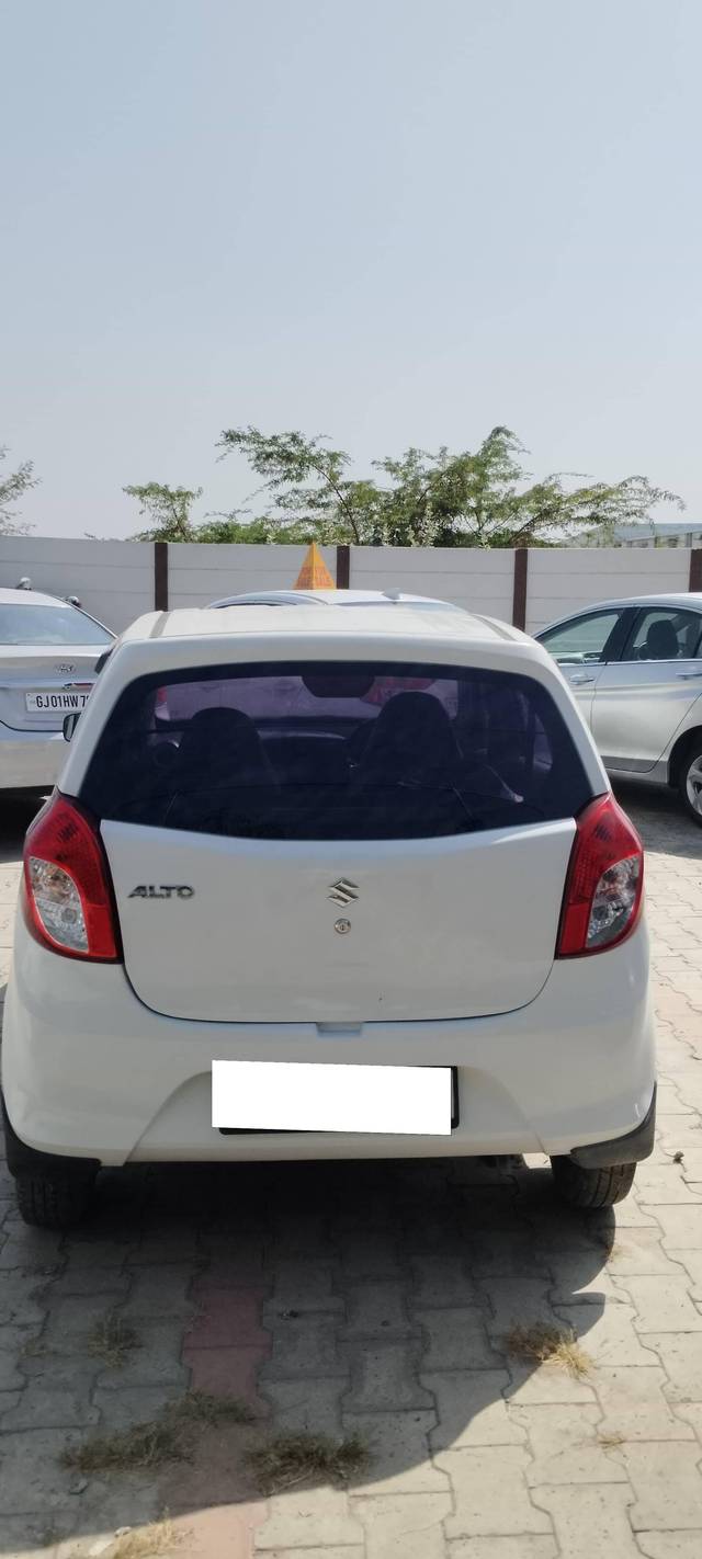 https://images10.gaadi.com/usedcar_image/4463826/original/processed_d1cc19b59637061fd7e342f4b400616c.jpg?imwidth=6401