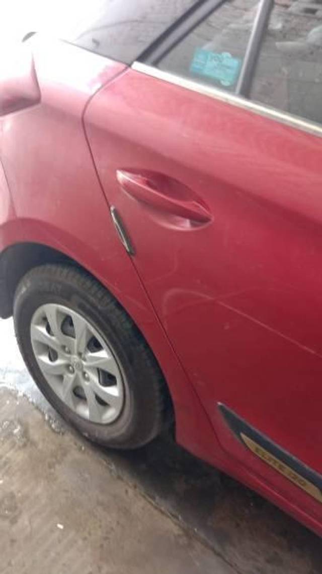 https://images10.gaadi.com/usedcar_image/4463995/original/processed_69d8e6ea-24a1-4516-a71f-3c9596f28378.jpg?imwidth=6401
