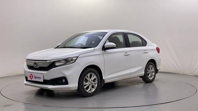 https://images10.gaadi.com/usedcar_image/4464088/original/c9aa6dead4f809230fff0294dc573907.JPG?imwidth=6400